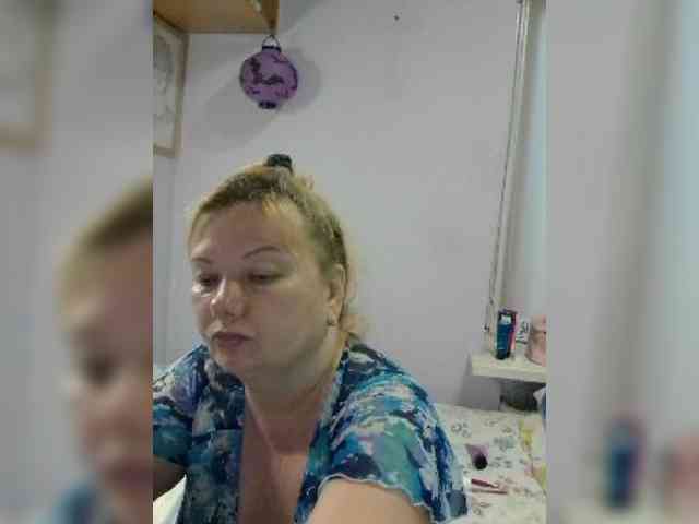 LucyAlexis webcam
