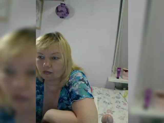 LucyAlexis webcam