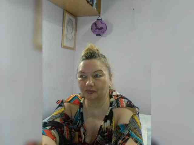 LucyAlexis webcam