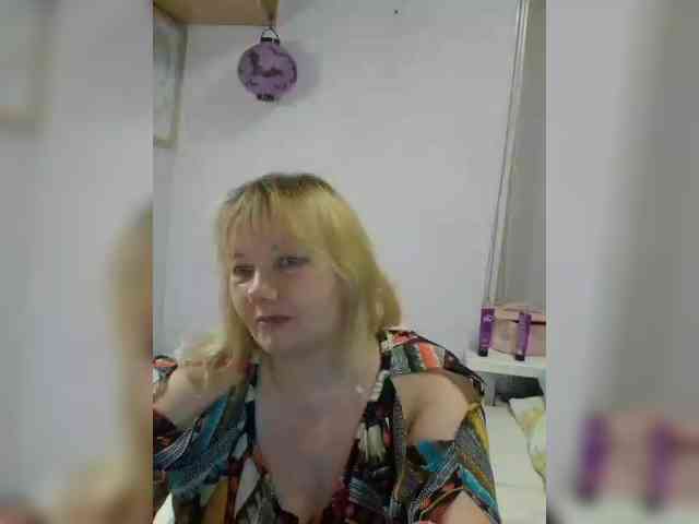 LucyAlexis webcam