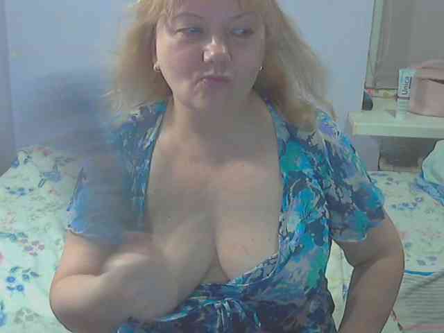 LucyAlexis webcam