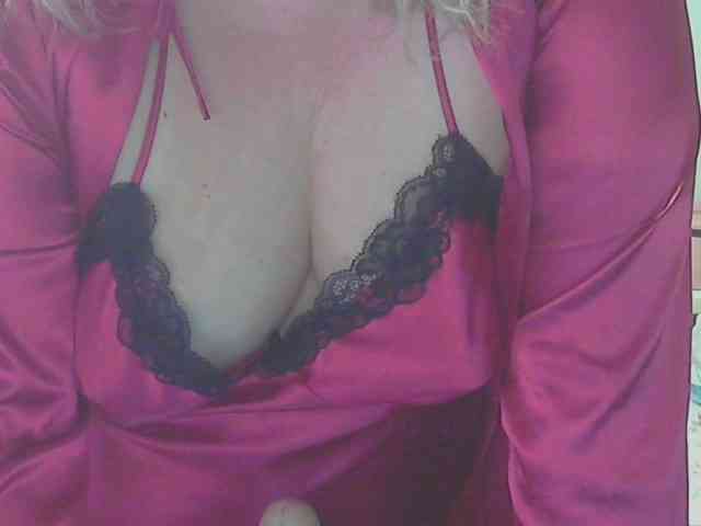 LucyAlexis webcam
