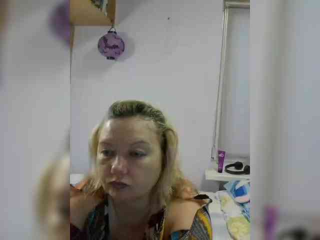 LucyAlexis webcam