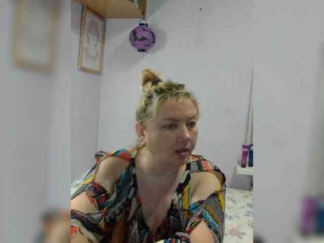 LucyAlexis LucyAlexis