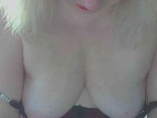 LucyAlexis webcam