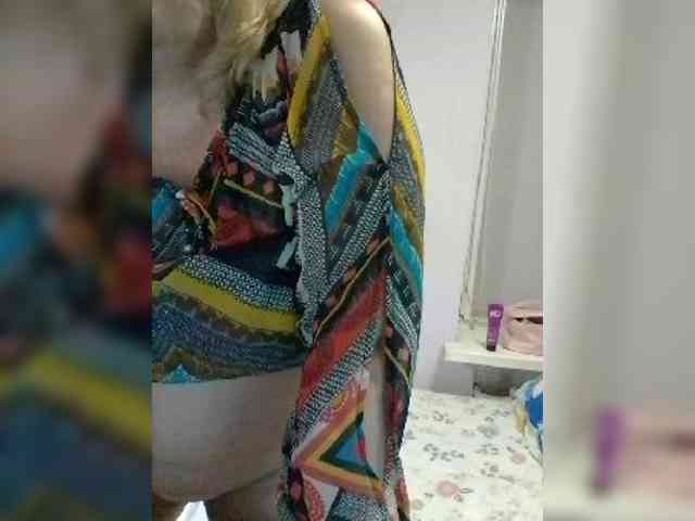 LucyAlexis webcam
