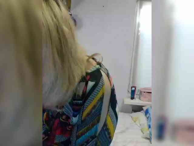 LucyAlexis webcam