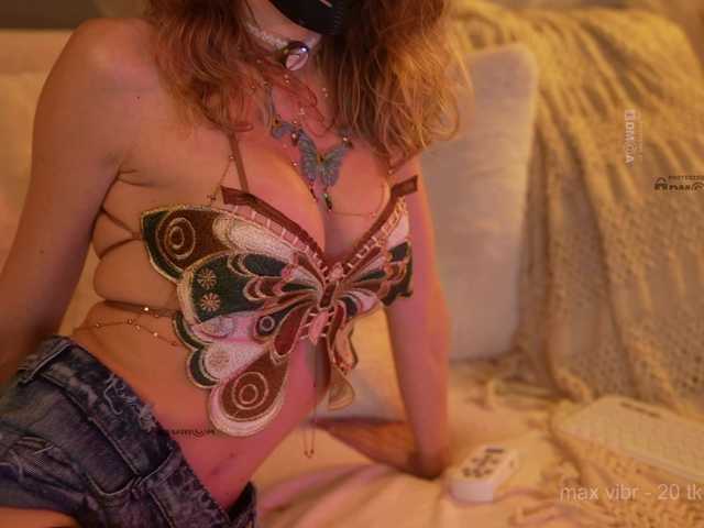 AlisaRogs live cam on BongaCams