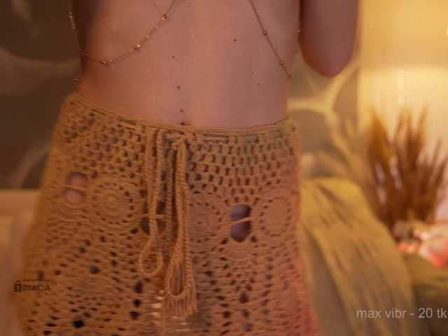 AlisaRogs live cam on BongaCams