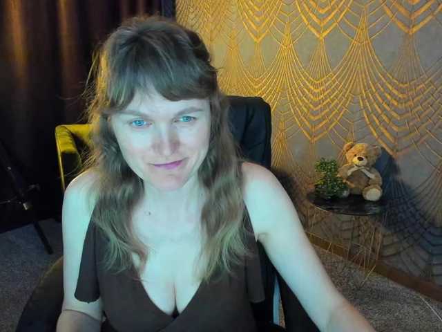 Annabel-xxx's BongaCams show and profile