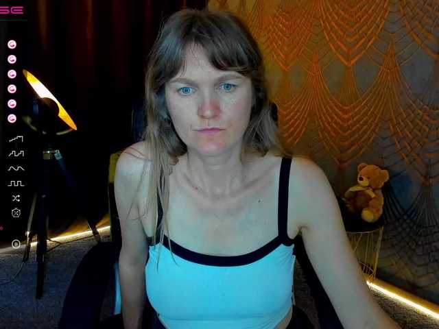 Annabel-xxx — live female cam