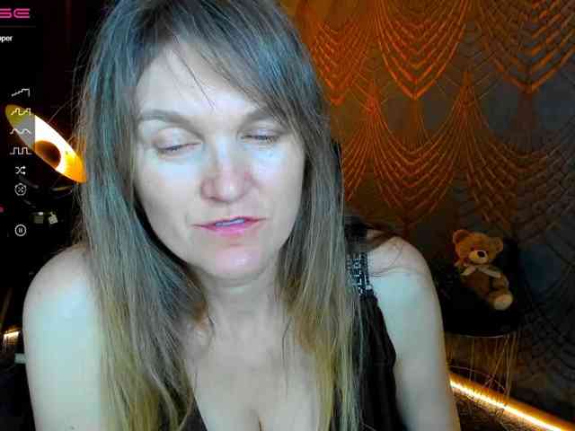 annabel-xxx's live room