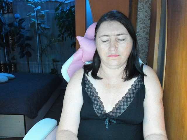 Lola18111 live cam on BongaCams