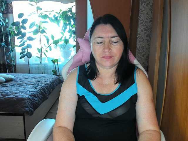 Lola18111 live cam on BongaCams