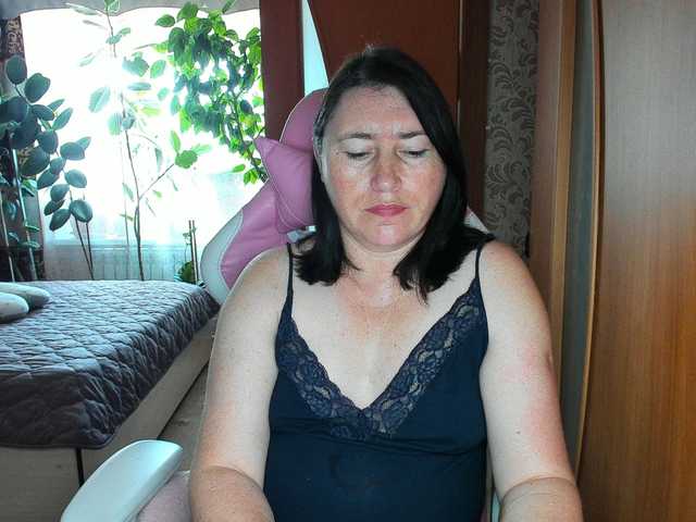 Lola18111 live cam on BongaCams