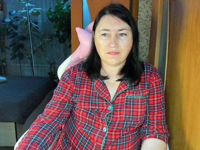 Lola18111 live cam on BongaCams