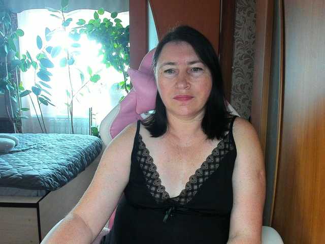 Lola18111 live cam on BongaCams