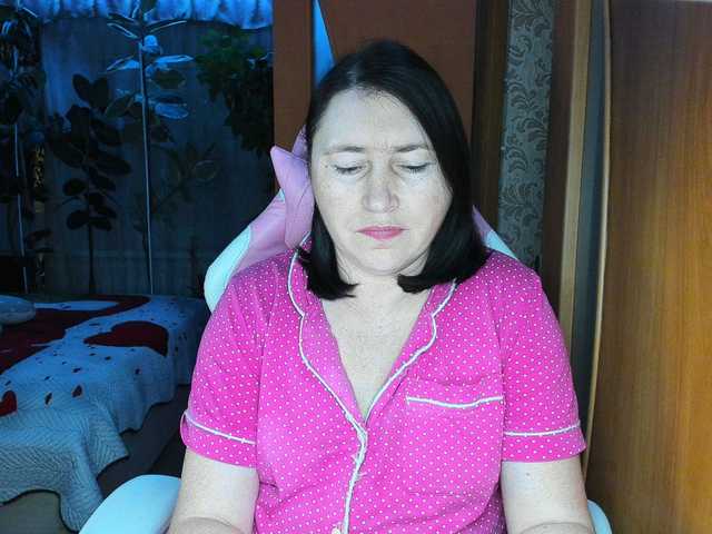 Lola18111 live cam on BongaCams
