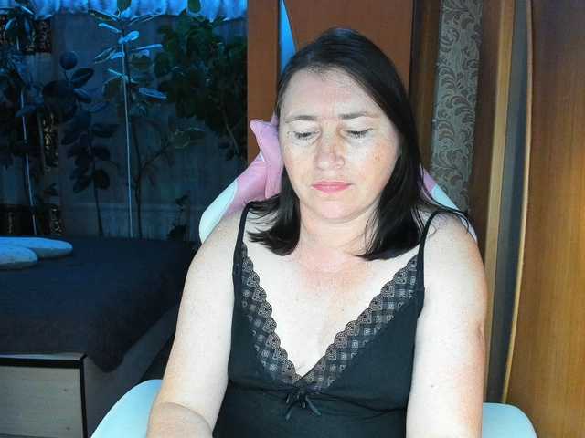 Lola18111 live cam on BongaCams