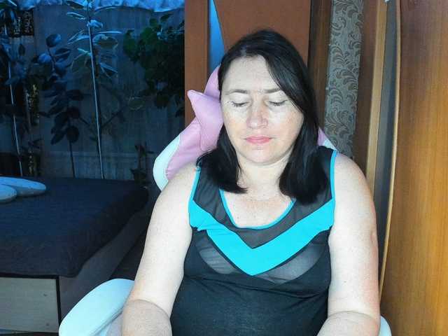 Lola18111 live cam on BongaCams