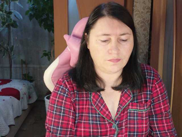 Lola18111 live cam on BongaCams