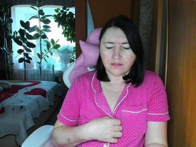 Lola18111 live cam on BongaCams
