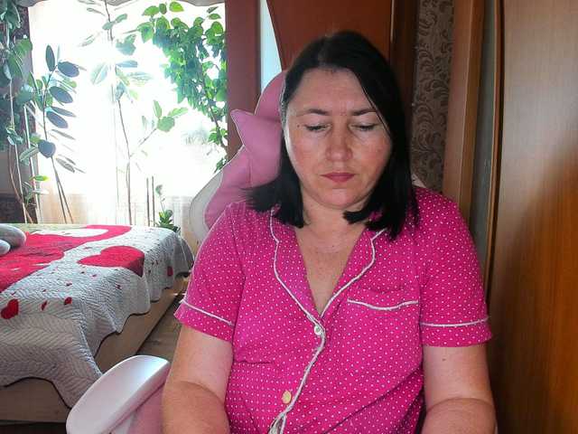 Lola18111 live cam on BongaCams