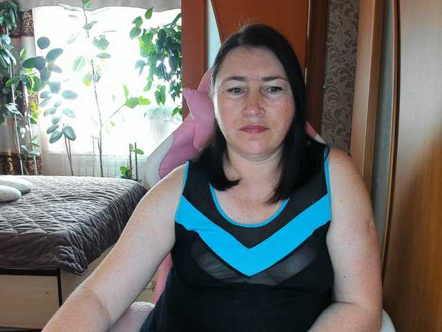 Lola18111 live cam on BongaCams