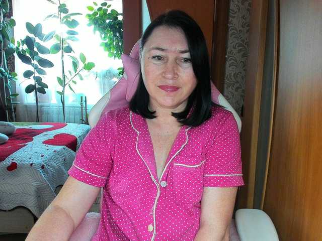 Lola18111 live cam on BongaCams