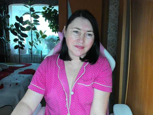 Lola18111 live cam on BongaCams