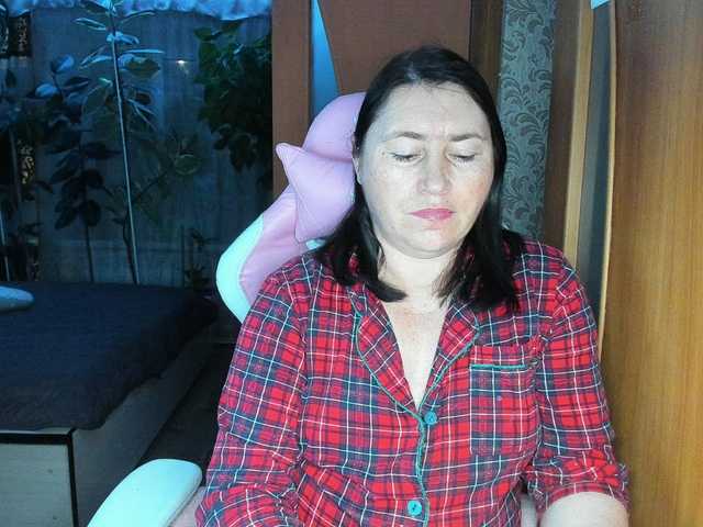 Lola18111 live cam on BongaCams
