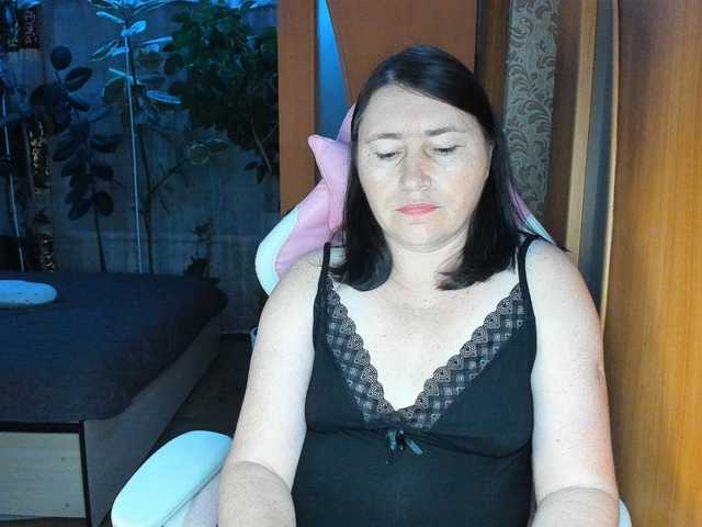 Lola18111 live cam on BongaCams