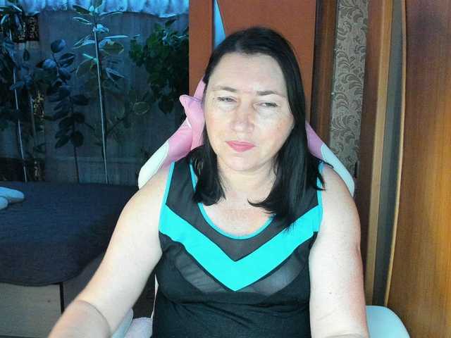 Lola18111 live cam on BongaCams