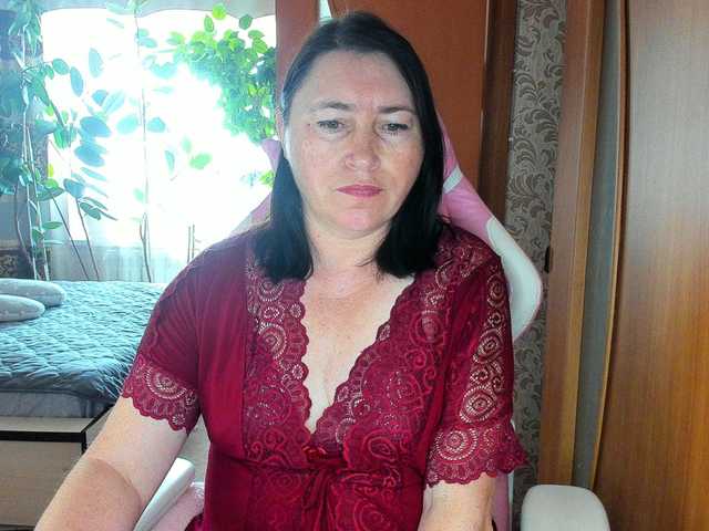 Lola18111 live cam on BongaCams