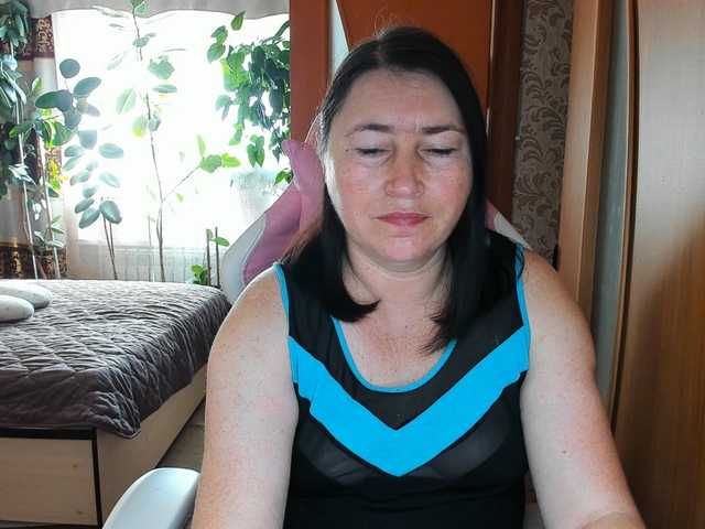 Lola18111 live cam on BongaCams