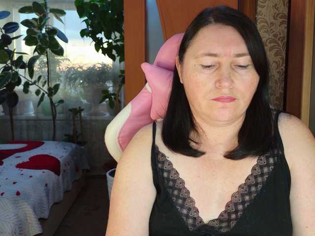 Lola18111 live cam on BongaCams
