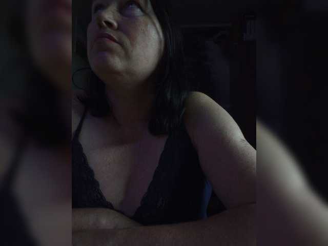 Lola18111 live cam on BongaCams