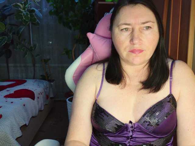 Lola18111 live cam on BongaCams