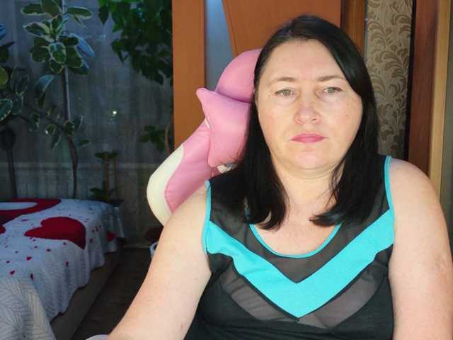 Lola18111 live cam on BongaCams
