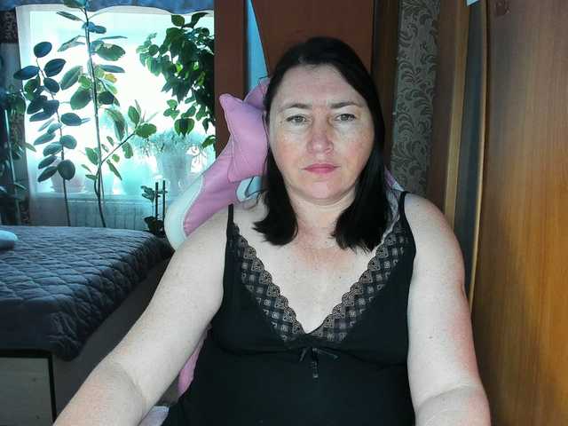 Lola18111 live cam on BongaCams