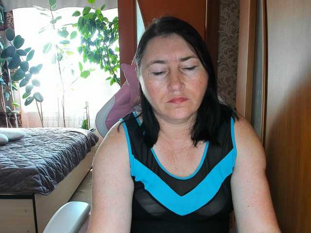 Lola18111 live cam on BongaCams