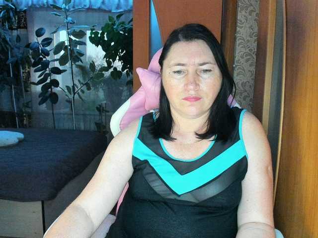 Lola18111 live cam on BongaCams