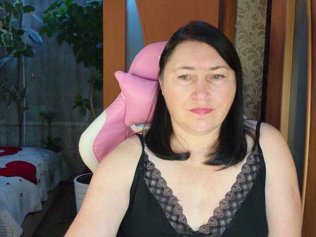 Lola18111 live cam on BongaCams