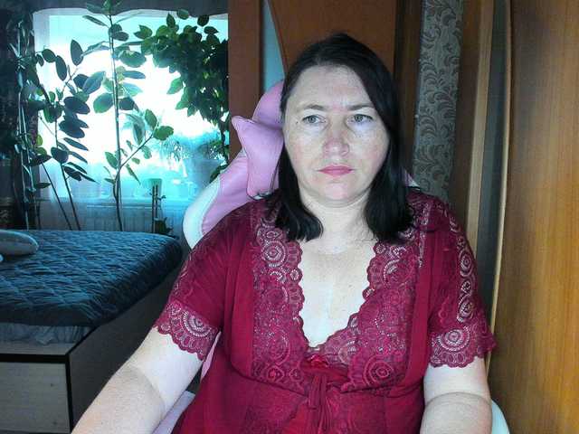 Lola18111 live cam on BongaCams