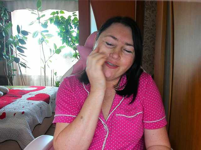 Lola18111 live cam on BongaCams