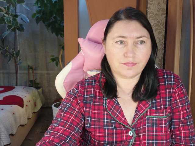 Lola18111 live cam on BongaCams