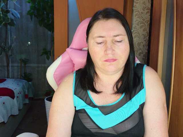 Lola18111, en directo ahora en BongaCams