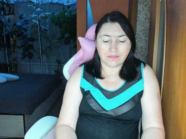 Lola18111 live cam on BongaCams