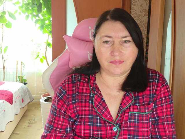 Lola18111 live cam on BongaCams