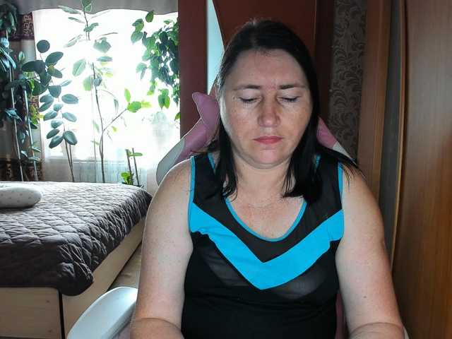 Lola18111 live cam on BongaCams